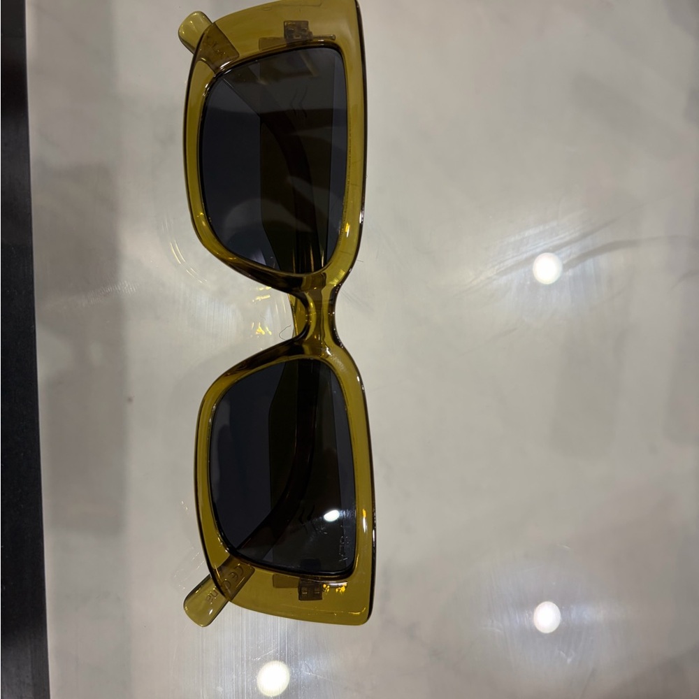 I-SEA Miley Polarized Sunglasses in Lime/Smoke - Picture 2 of 9